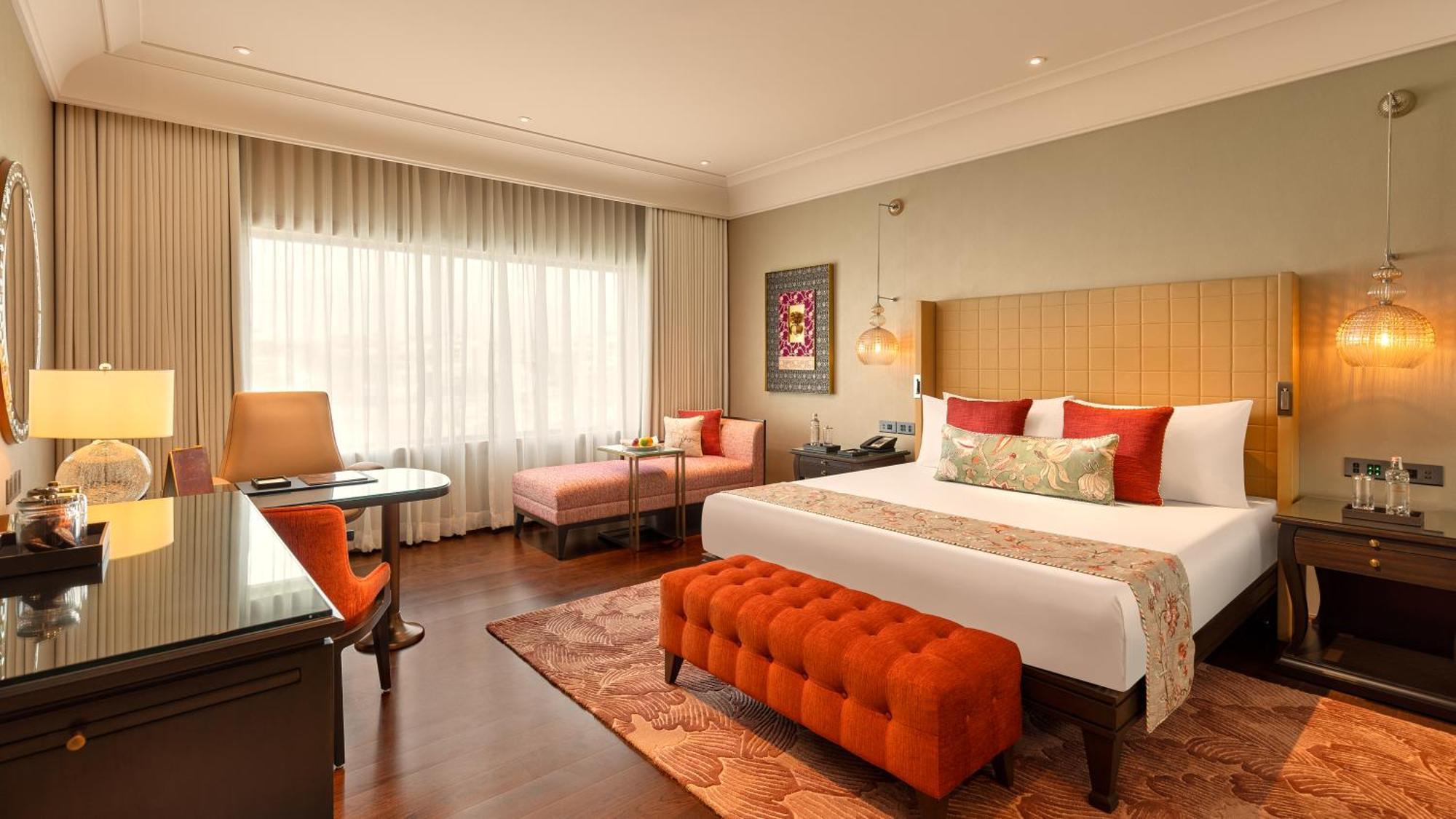ホテル The Leela Hyderabad Banjara Hills エクステリア 写真
