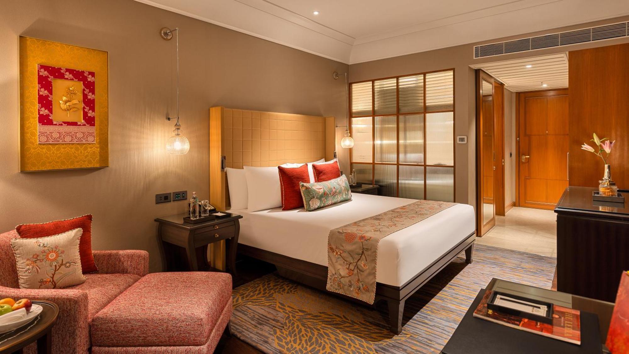 ホテル The Leela Hyderabad Banjara Hills エクステリア 写真